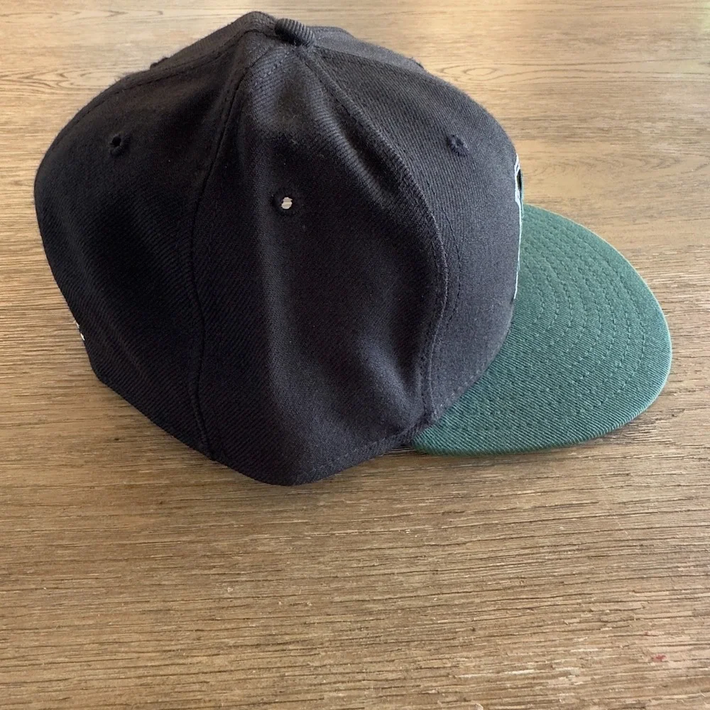 New Era 59 Fifty University Of Hawaii Fitted Cap-Green /Black-100% Wool-USA Made